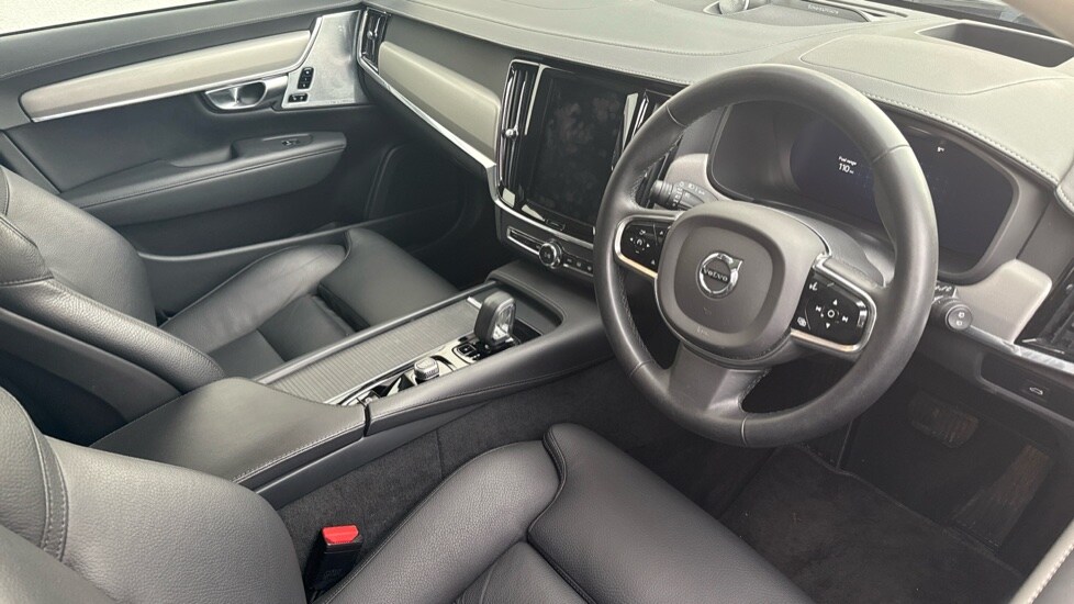 Used Volvo V90 2023 for sale - 76842011: Photo 4