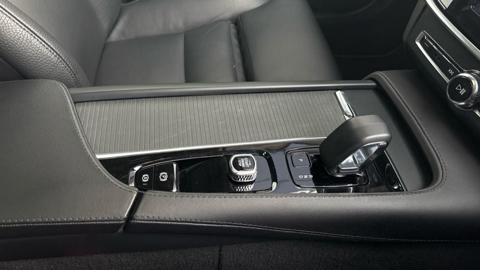 Used Volvo V90 2023 for sale - 76842011: Photo 40