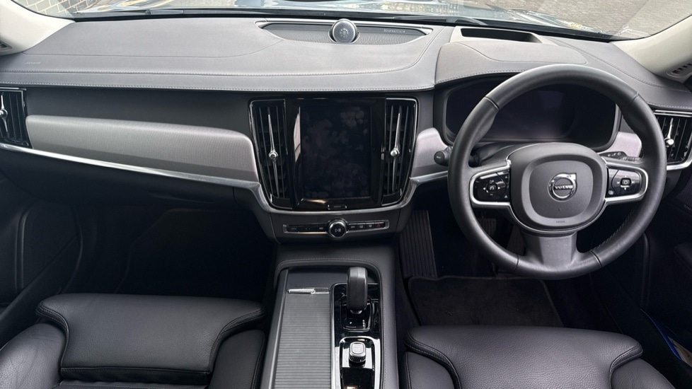 Used Volvo V90 2023 for sale - 76842011: Photo 5