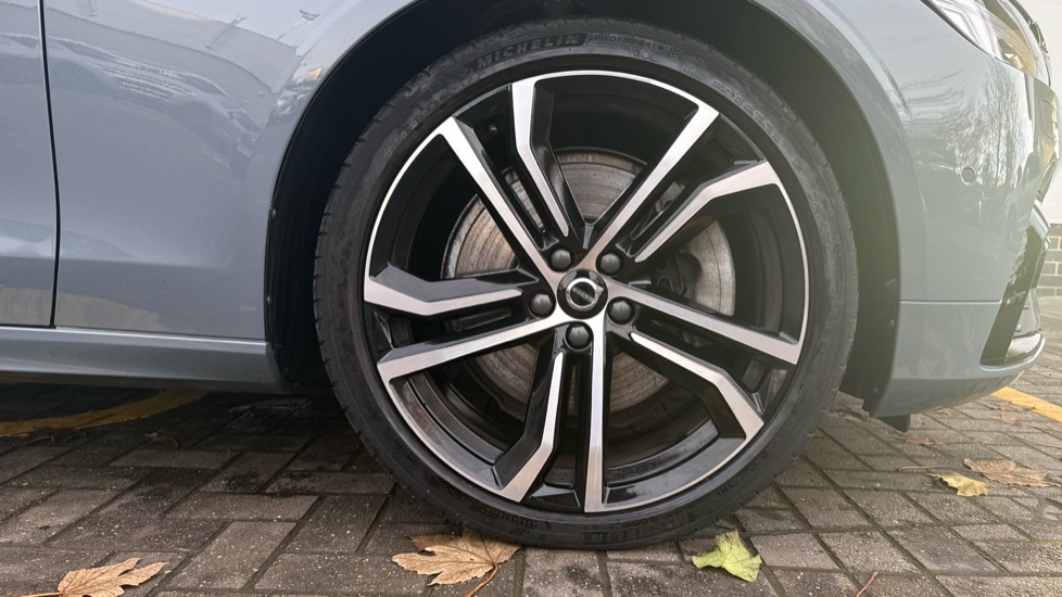 Used Volvo V90 2023 for sale - 76842011: Photo 9