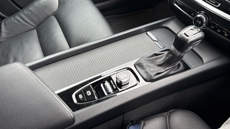 Used Volvo V60 2019 for sale - 77470801: Photo 35