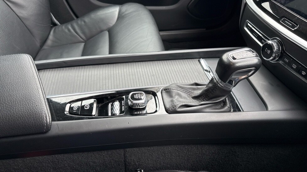 Used Volvo V60 2019 for sale - 77470801: Photo 36