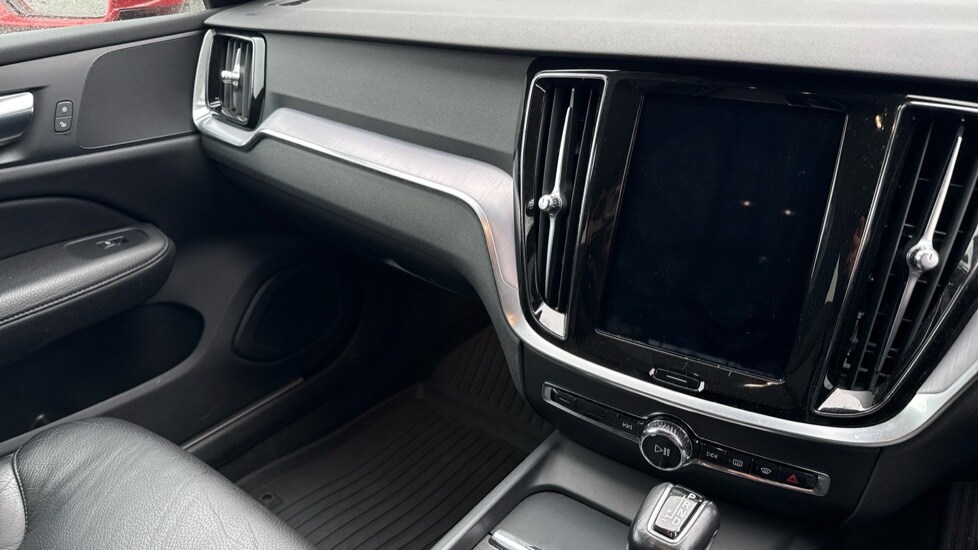 Used Volvo V60 2019 for sale - 77470801: Photo 37