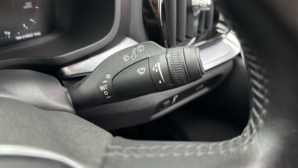 Used Volvo V60 2019 for sale - 77470801: Photo 43