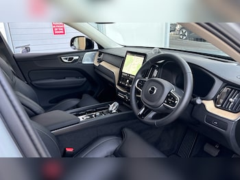 Used Volvo XC60 2025 for sale - 78990411: Photo