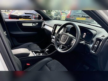 Used Volvo XC40 2025 for sale - 78844394: Photo