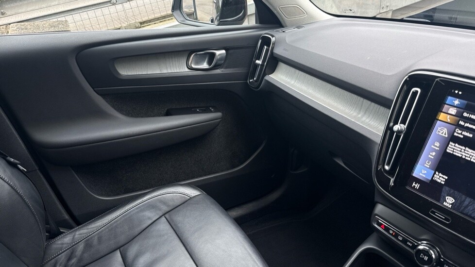 Used Volvo XC40 2021 for sale - 77927316: Photo 23