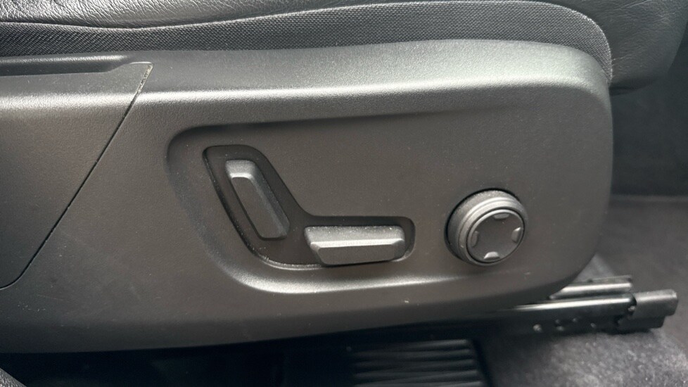 Used Volvo XC40 2021 for sale - 77927316: Photo 46