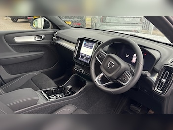 Used Volvo XC40 2026 for sale - 79038089: Photo
