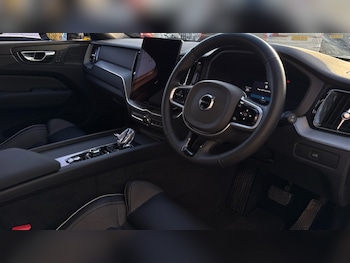 Used Volvo XC60 2025 for sale - 77826519: Photo