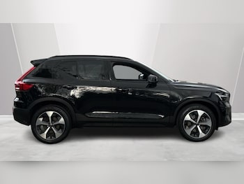 Used Volvo XC40 2025 for sale - 78080950: Photo