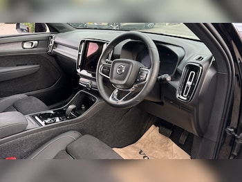 Used Volvo XC40 2025 for sale - 78080950: Photo