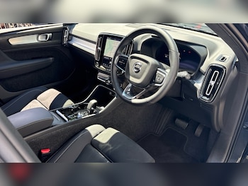 Used Volvo XC40 2025 for sale - 78844399: Photo