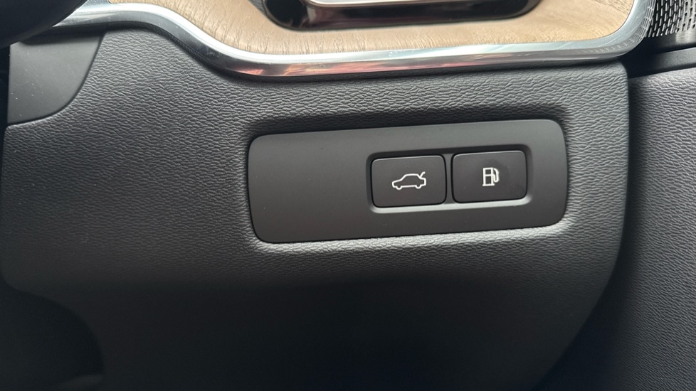 Used Volvo XC60 2026 for sale - 78059668: Photo 32