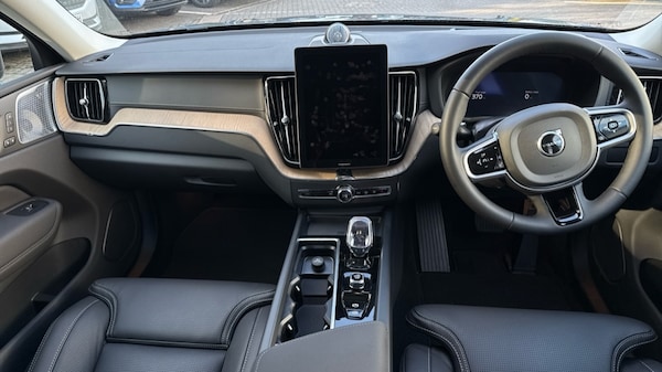 Used Volvo XC60 2025 for sale - 76233941: Photo 5