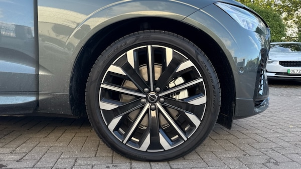 Used Volvo XC60 2025 for sale - 76233941: Photo 9