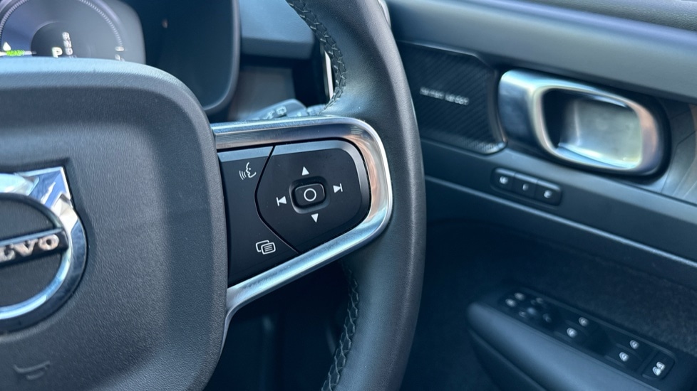 Used Volvo XC40 2023 for sale - 76003546: Photo 15