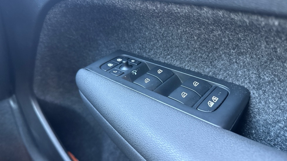 Used Volvo XC40 2023 for sale - 76003546: Photo 21