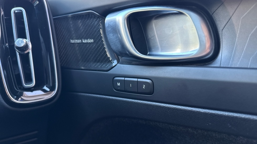 Used Volvo XC40 2023 for sale - 76003546: Photo 22