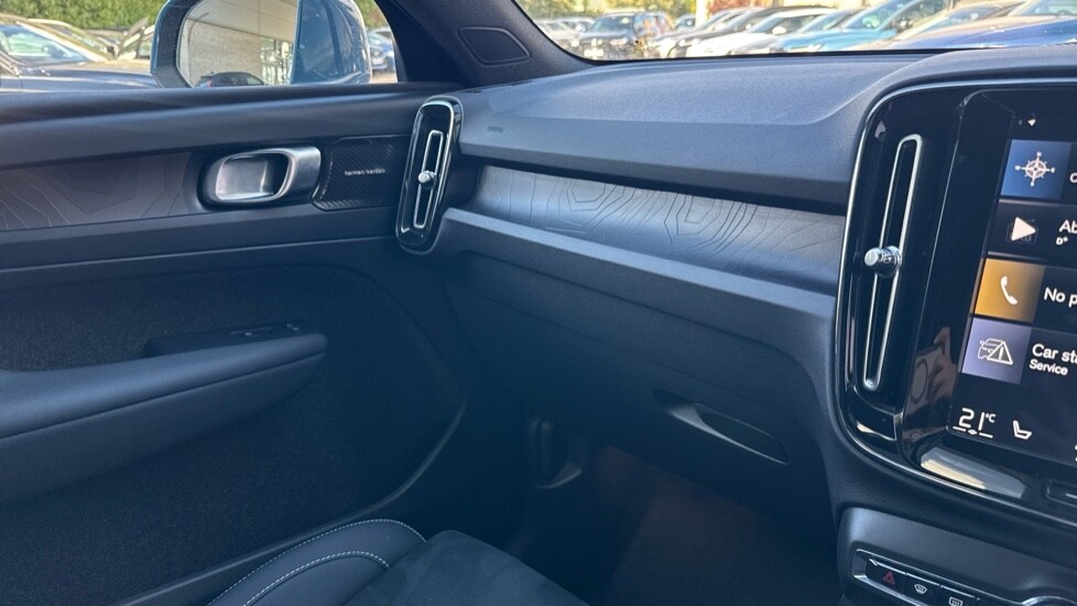 Used Volvo XC40 2023 for sale - 76003546: Photo 26