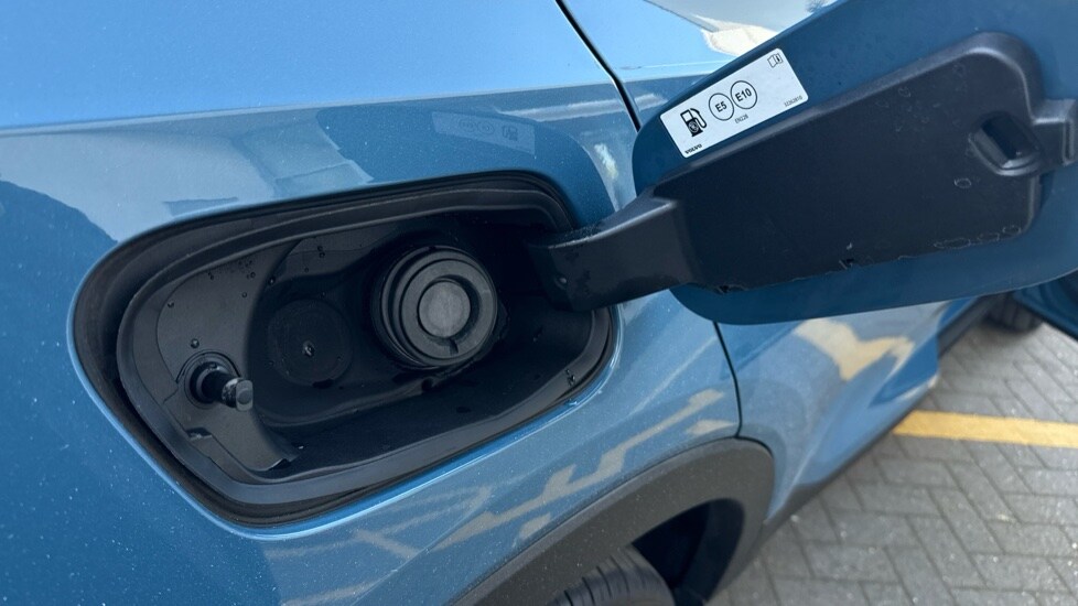 Used Volvo XC40 2023 for sale - 76003546: Photo 38