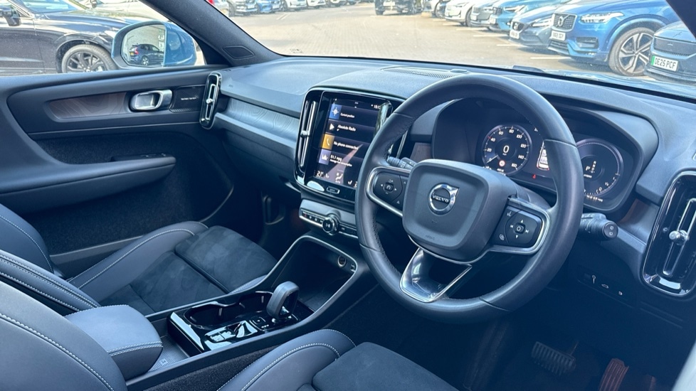 Used Volvo XC40 2023 for sale - 76003546: Photo 4