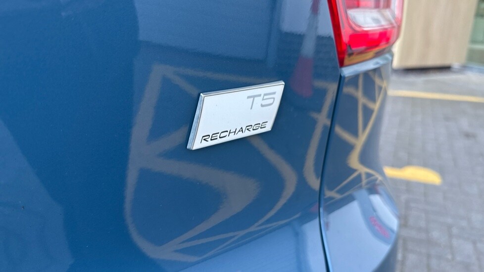 Used Volvo XC40 2023 for sale - 76003546: Photo 40