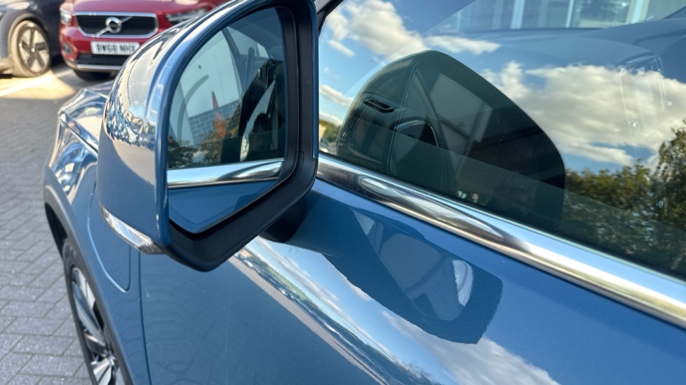 Used Volvo XC40 2023 for sale - 76003546: Photo 45