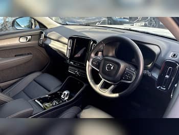 Used Volvo XC40 2026 for sale - 79800659: Photo