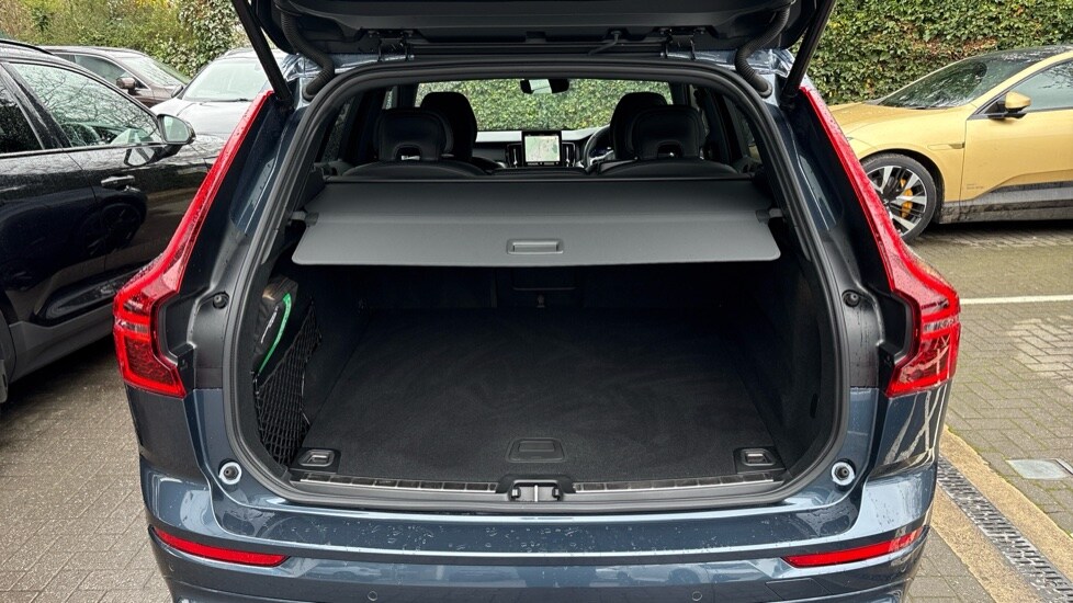 Used Volvo XC60 2025 for sale - 78117721: Photo 13