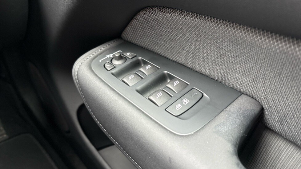 Used Volvo XC60 2025 for sale - 78117721: Photo 22