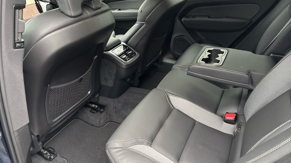 Used Volvo XC60 2025 for sale - 78117721: Photo 31
