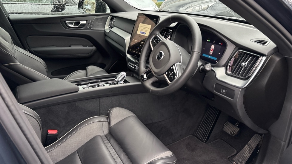 Used Volvo XC60 2025 for sale - 78117721: Photo 4