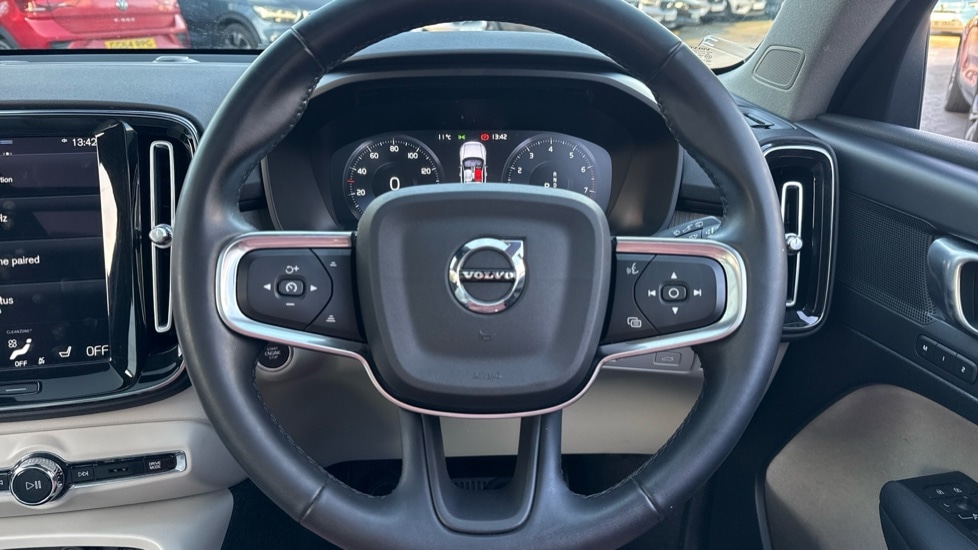 Used Volvo XC40 2021 for sale - 77241124: Photo 10