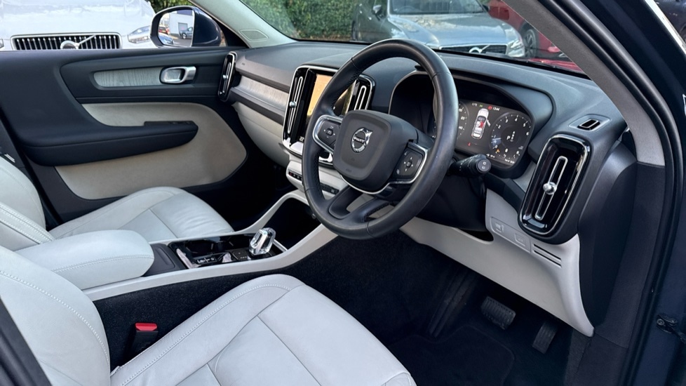 Used Volvo XC40 2021 for sale - 77241124: Photo 4