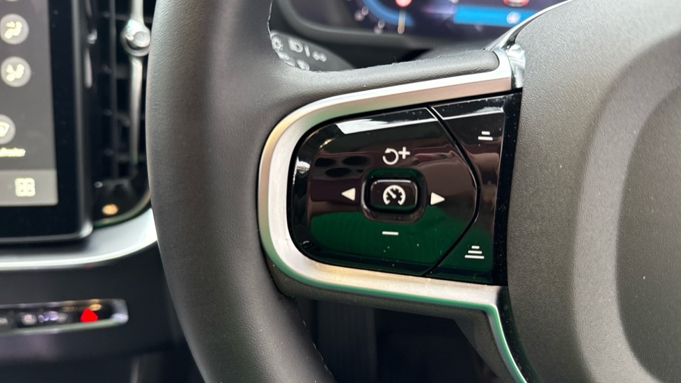 Used Volvo XC90 2025 for sale - 76977672: Photo 25