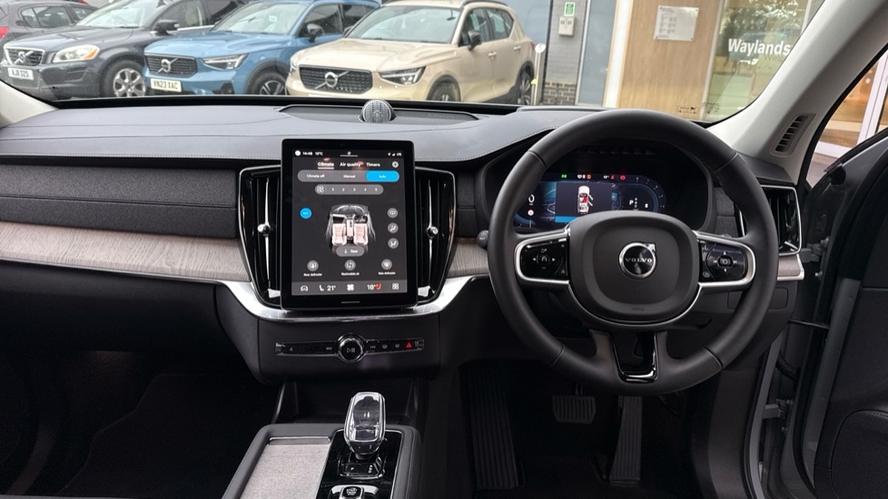 Used Volvo XC90 2025 for sale - 76977672: Photo 5