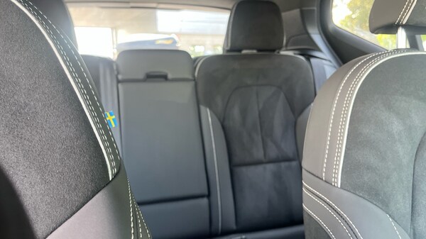 Used Volvo XC40 2024 for sale - 75526580: Photo 37