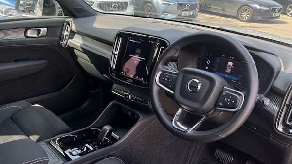 Used Volvo XC40 2024 for sale - 75526580: Photo 4
