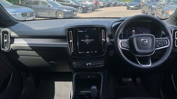 Used Volvo XC40 2024 for sale - 75526580: Photo 5