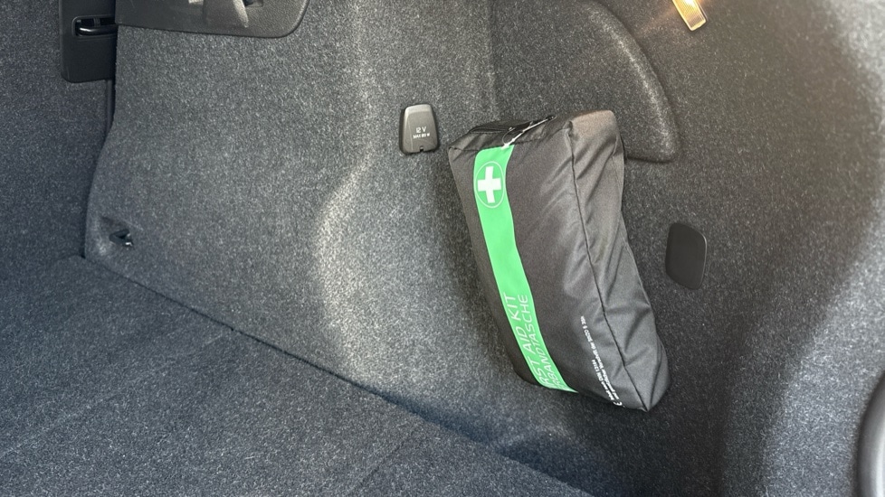 Used Volvo XC40 2023 for sale - 76375498: Photo 16