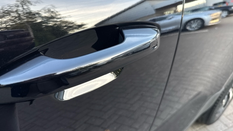 Used Volvo XC40 2023 for sale - 76375498: Photo 19