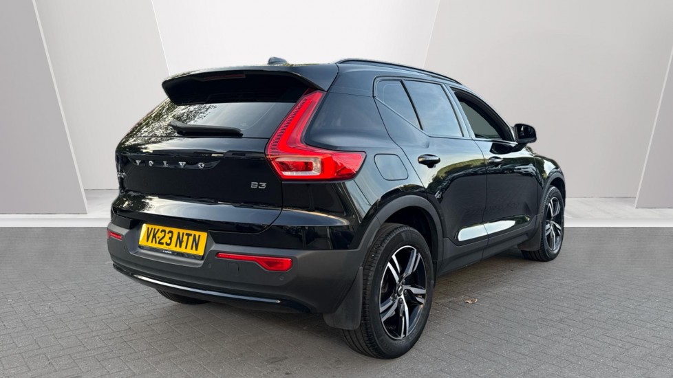 Used Volvo XC40 2023 for sale - 76375498: Photo 2