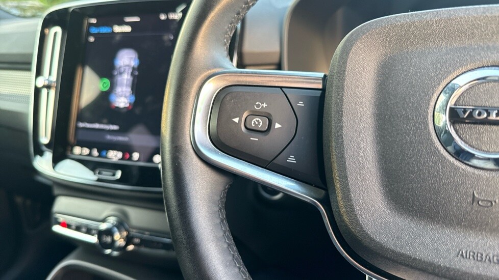 Used Volvo XC40 2023 for sale - 76375498: Photo 24