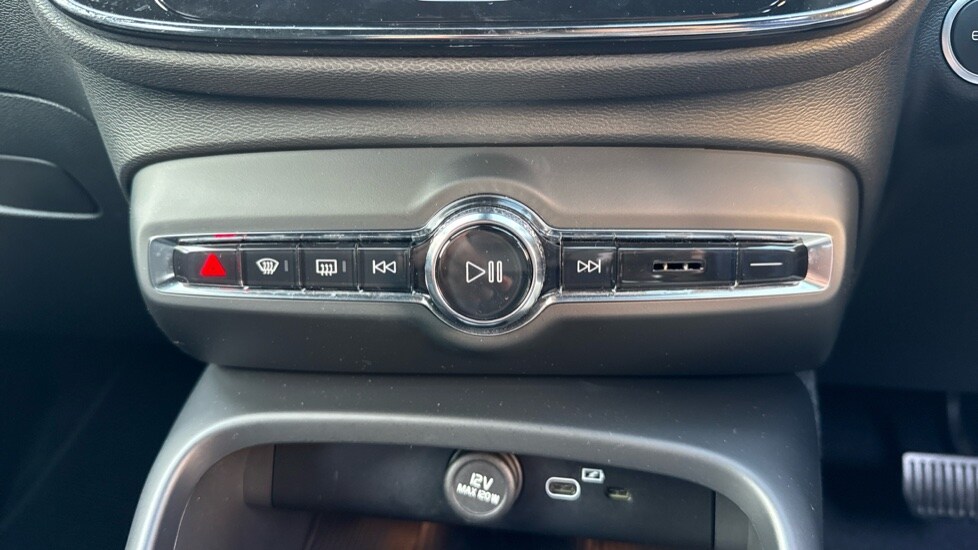 Used Volvo XC40 2023 for sale - 76375498: Photo 33