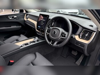 Used Volvo XC60 2025 for sale - 78080956: Photo
