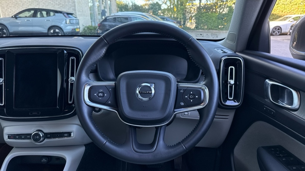 Used Volvo XC40 2021 for sale - 78133501: Photo 10