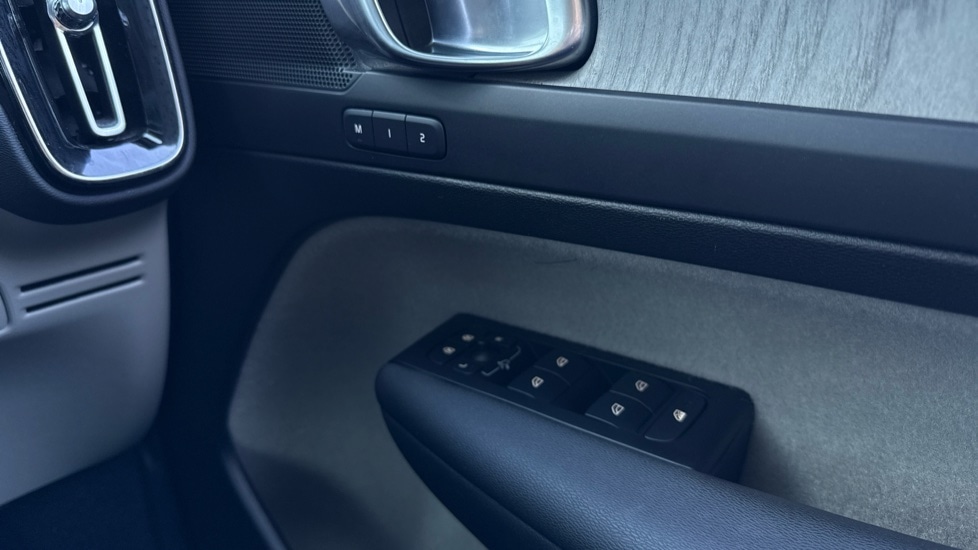 Used Volvo XC40 2021 for sale - 78133501: Photo 27