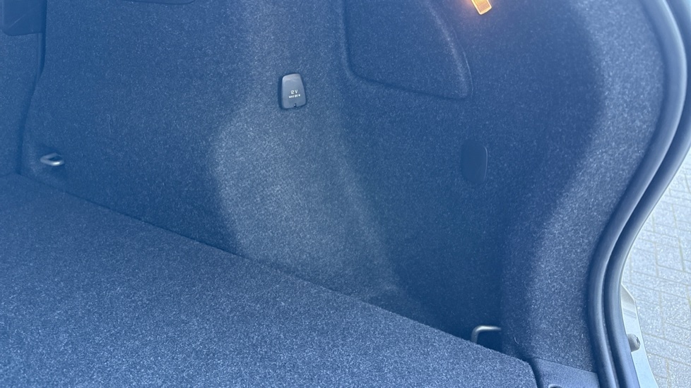 Used Volvo XC40 2021 for sale - 78133501: Photo 41