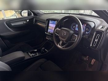 Used Volvo XC40 2023 for sale - 75742774: Photo